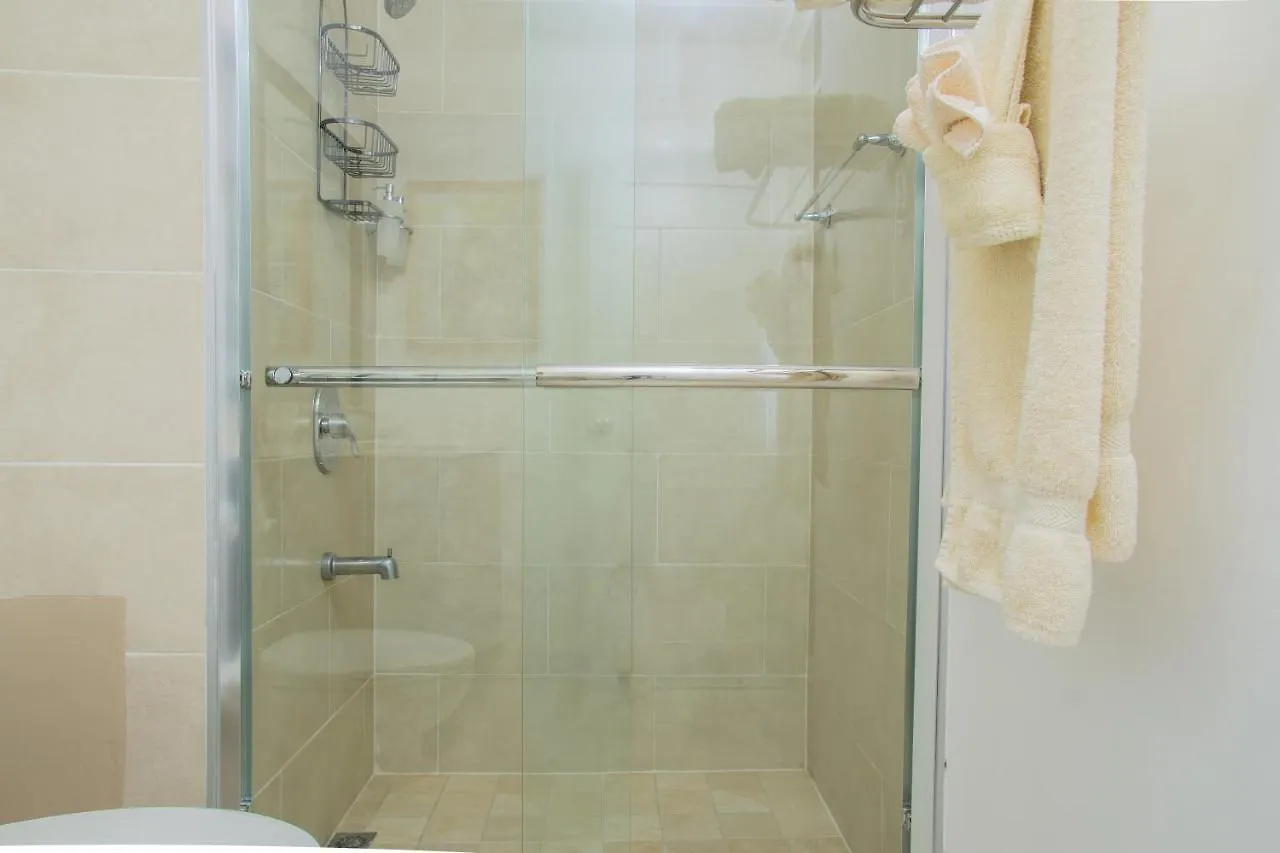 Apartament Jamaica Vacation Rentals - Island Time At Bromptons Kingston Jamajka