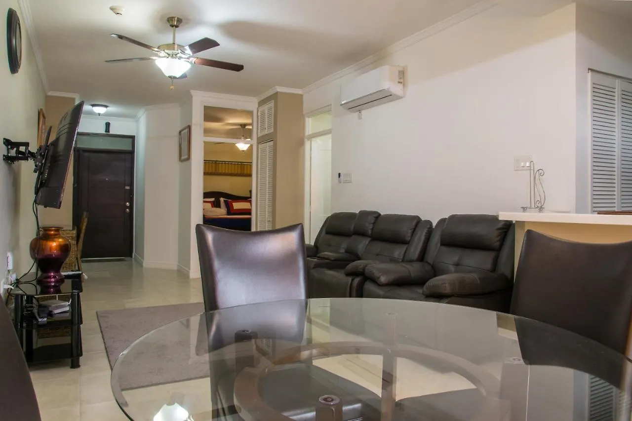 Jamaica Vacation Rentals - Island Time At Bromptons Kingston