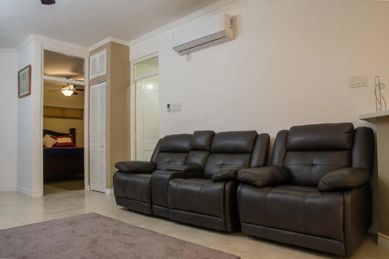 Apartament Jamaica Vacation Rentals - Island Time At Bromptons Kingston